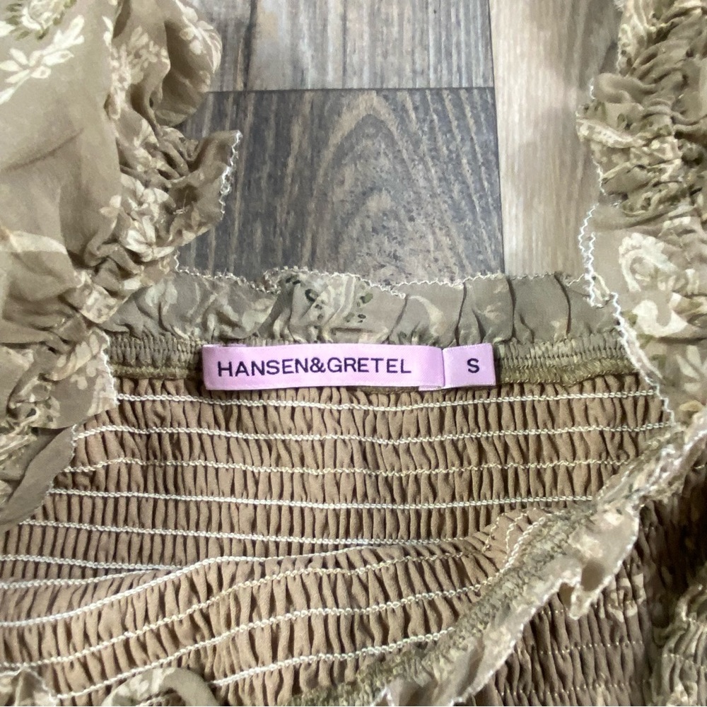COPY - HANSEN&GRETEL Adorable paisley dress on or of shoulder puff sleeve. - Picture 10 of 14